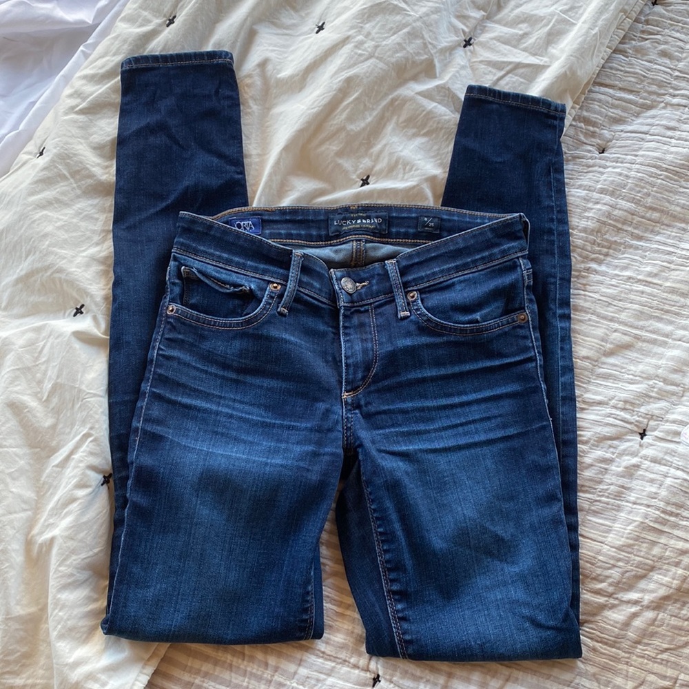 Luck Brand, Dark wash size 0/25.